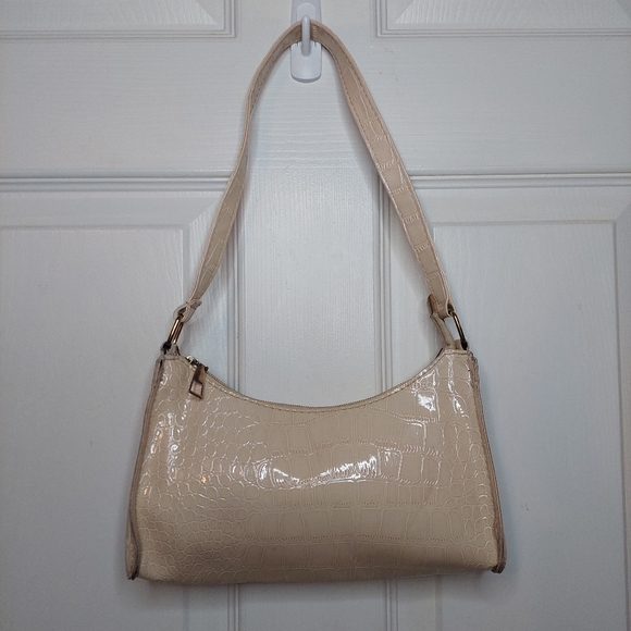 Cream Croc Embossed Patent Leather Gold Chain Accent Baguette Shoulder Bag Retro - Picture 2 of 10